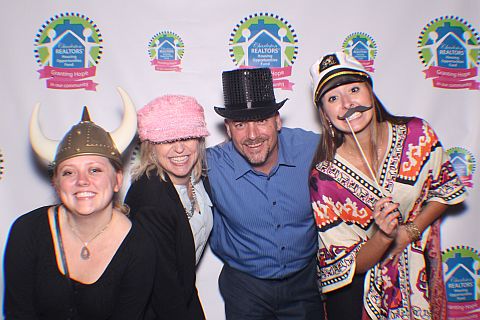 Step & Repeat Photo Booth